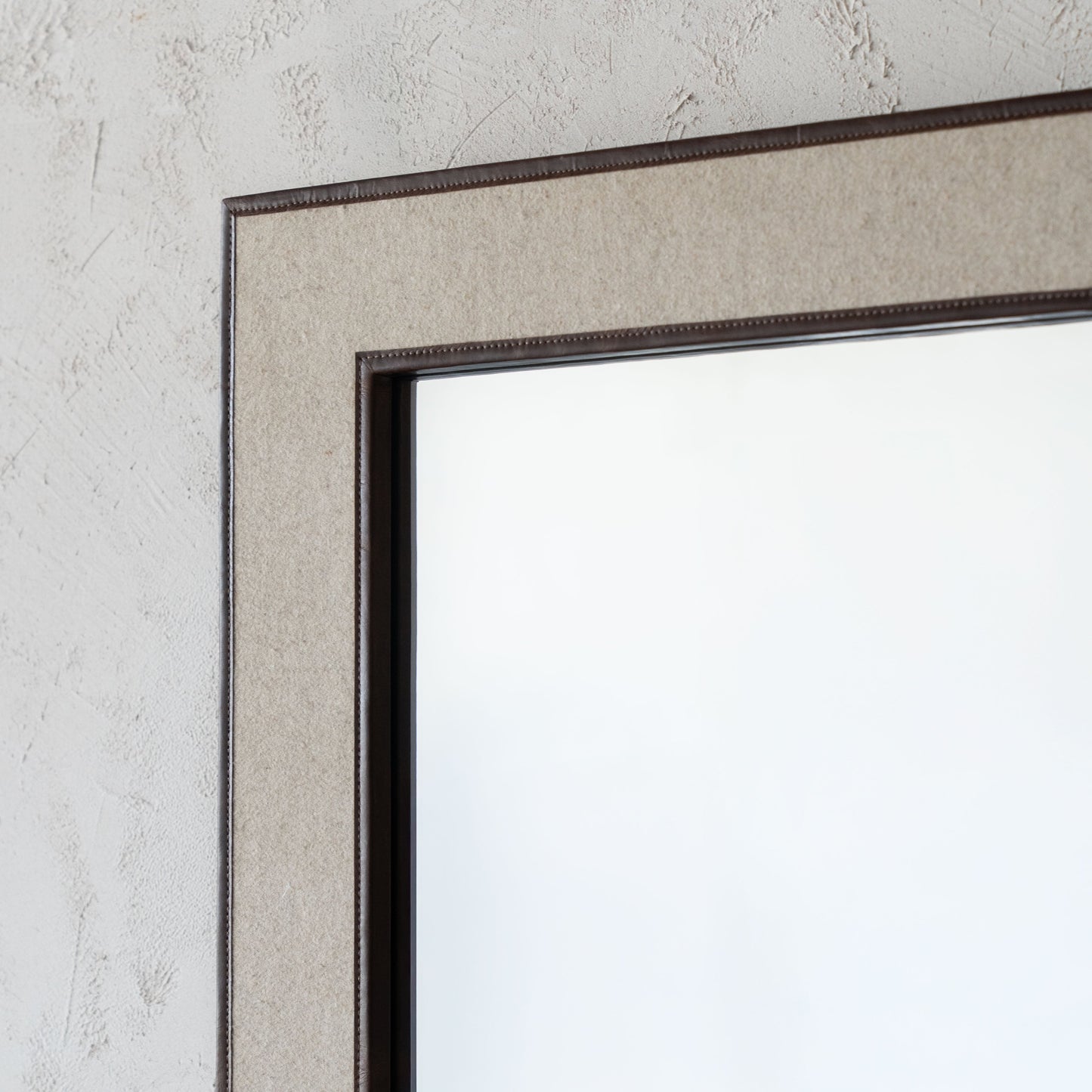 Vivid Nordic Mirror With Leather Border Wall Mirror - CW-12562