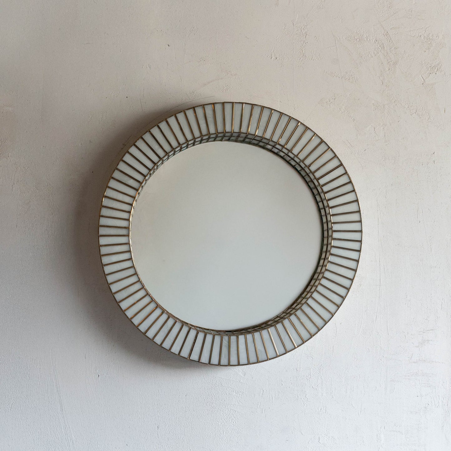 Viola Round Wall Lamp Mirror